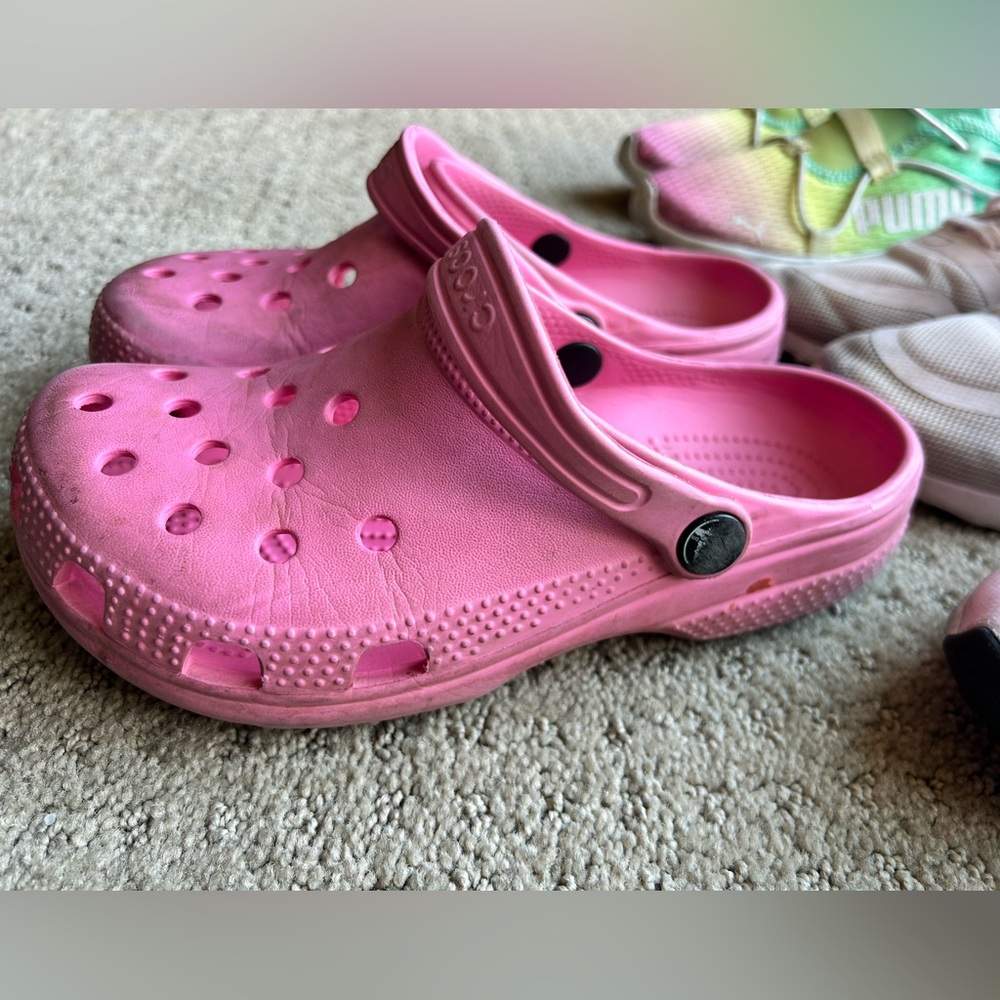 7 pairs of Girls shoes,Nike,Croc,Vans,Puma,Adidas -Size2/2.5/3 - Picture 4 of 10
